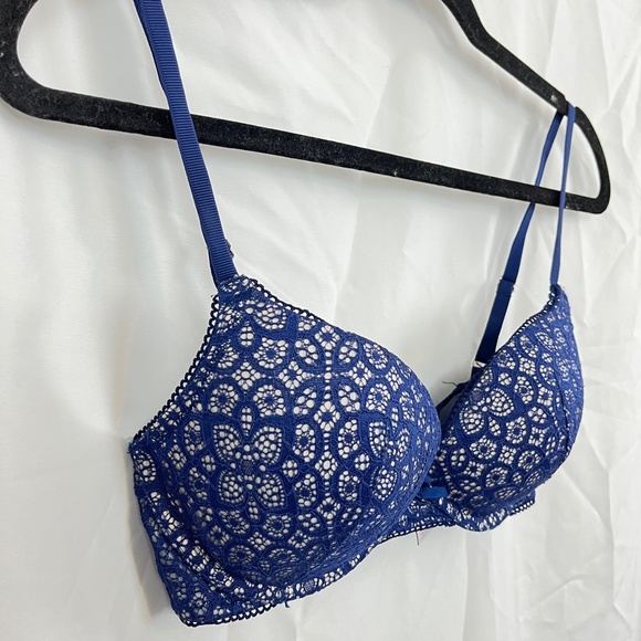 Victoria's Secret Blue Lace Bra 34 C - Picture 3 of 16